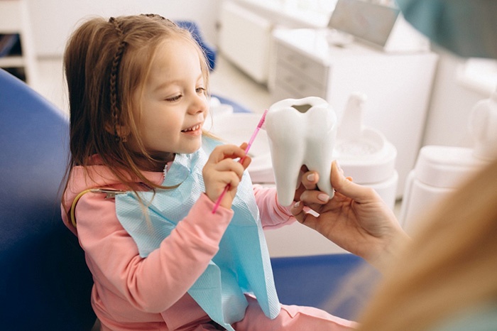 5tybvg46y456bu6 8 روش متداول دندانپزشکی کودکان